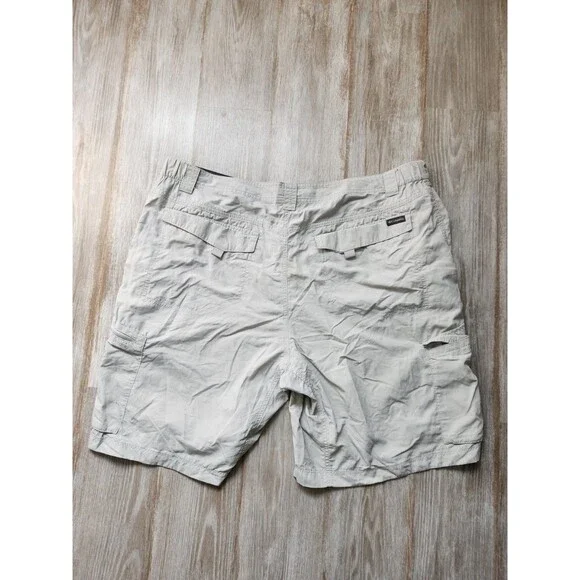 Columbia Mens Gray Flat Front Outdoor Cargo Shorts 42x10 Lightweight Pockets - Picture 6 of 7